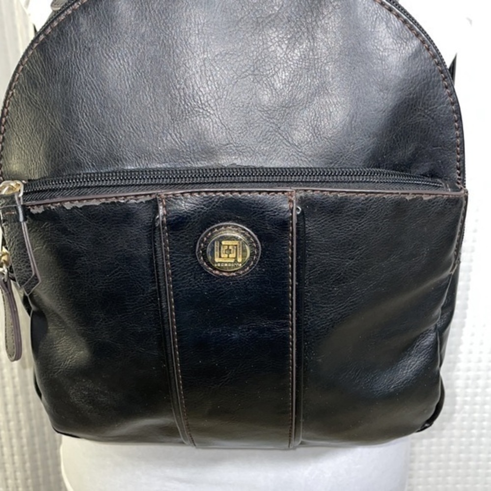 Liz Claiborne Vintage faux vegan leather backpack. Dark brown, can look black. - Picture 8 of 16